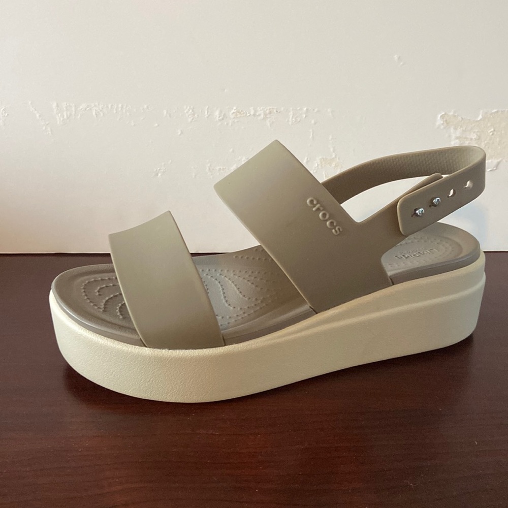 Women’s Crocs Brooklyn Low Wedge Khaki/Bone Size 7. gently worn.